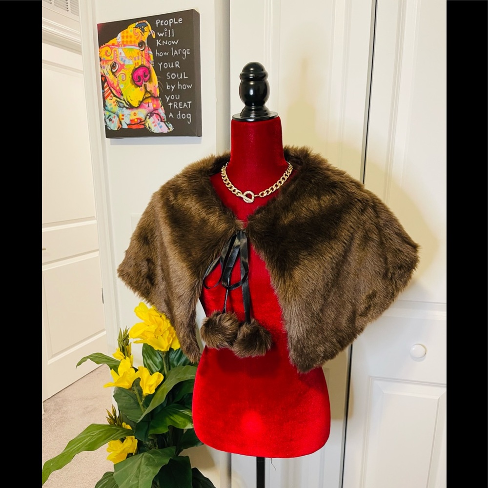FAUX FUR WRAP